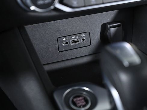 Used 2020 Nissan Sentra SV image 18