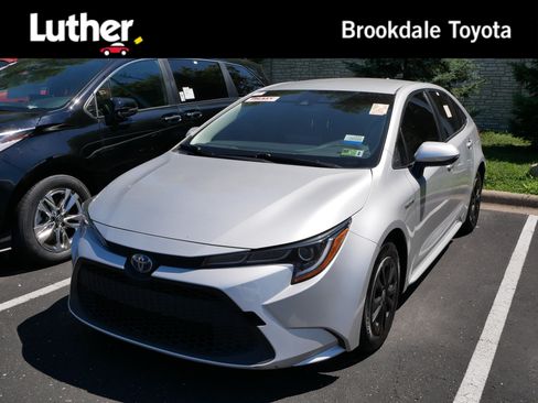 Certified 2021 Toyota Corolla LE FWD image 1