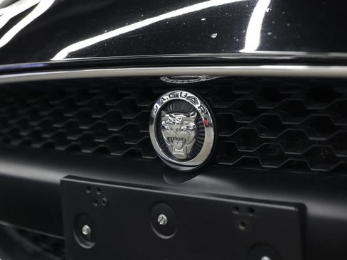 Used 2014 Jaguar F-TYPE Convertible RWD image 9