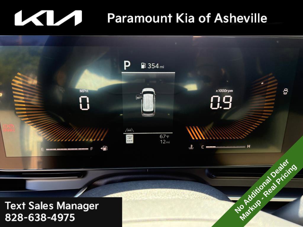 New 2027 Kia Carnival LX FWD image 9