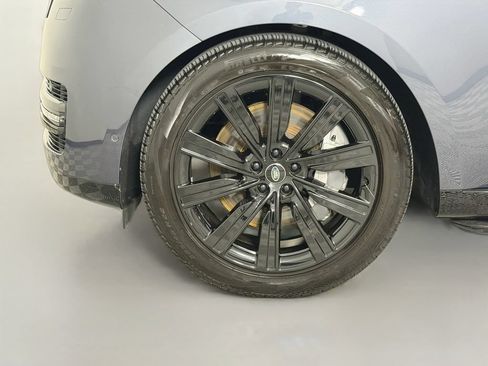 Used 2025 Land Rover Range Rover SE AWD/4WD image 33