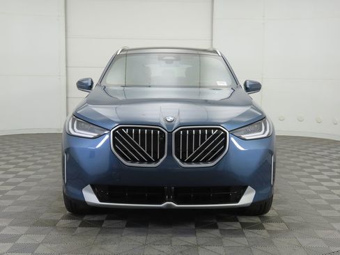 Certified 2025 BMW X3 xDrive30i w/ Premium Package AWD/4WD image 2