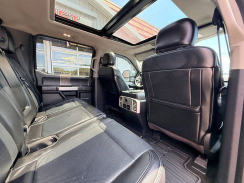 Used 2017 Ford F350 Lariat w/ Lariat Ultimate Package AWD/4WD image 35