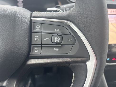 New 2026 Jeep Grand Cherokee Limited Reserve image 25