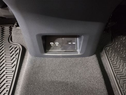 New 2026 Volkswagen Atlas SE image 37