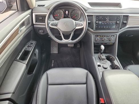 Used 2021 Volkswagen Atlas SE image 11
