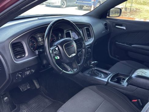 Used 2019 Dodge Charger SXT w/ Blacktop Package image 11