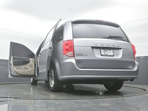 Used 2018 Dodge Grand Caravan SXT FWD image 58