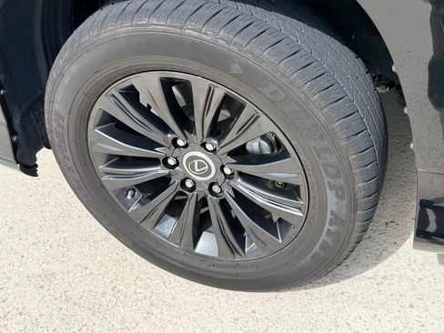 Certified 2023 Lexus GX 460 Premium w/ Accessory Package image 16