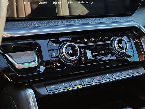 Certified 2022 GMC Sierra 1500 Denali w/ Technology Package image 16