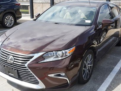 Used 2016 Lexus ES 350 w/ Luxury Package w/Wood Trim