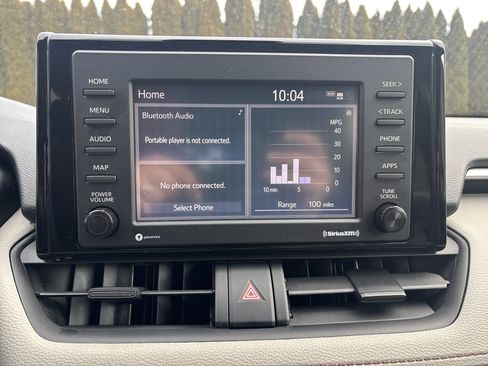 Used 2021 Toyota RAV4 XLE image 26