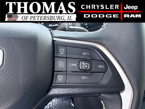 Used 2024 Jeep Grand Cherokee Altitude AWD/4WD image 14