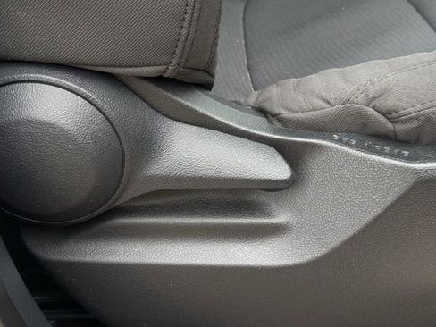 Used 2025 Toyota Tundra SR5 AWD/4WD image 31