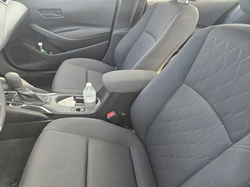 Used 2025 Toyota Corolla LE FWD image 20