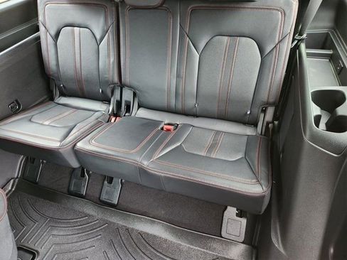 Used 2023 Ford Expedition Limited image 43