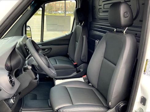 Certified 2025 Mercedes-Benz Sprinter 2500 image 12