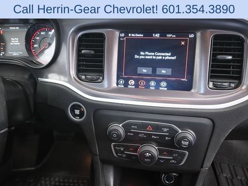 Used 2022 Dodge Charger SXT w/ Blacktop Package AWD/4WD image 28