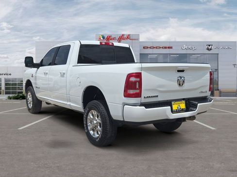 Used 2024 RAM 2500 Laramie AWD/4WD image 3