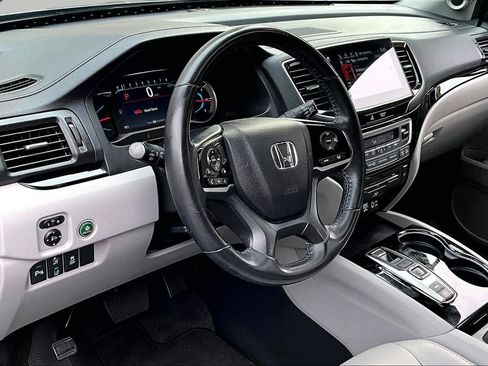 Used 2019 Honda Pilot Touring image 18