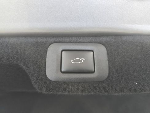 Used 2023 Lexus LS 500 w/ Accessory Package (Z2) RWD image 29