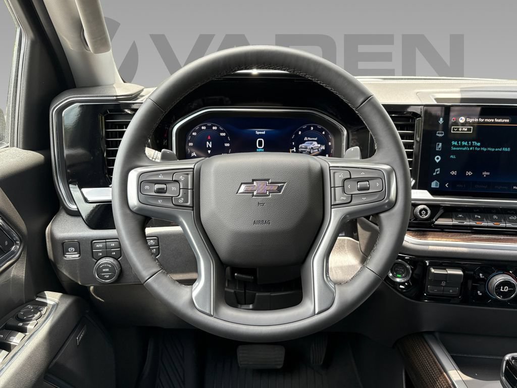 New 2026 Chevrolet Silverado 1500 RST w/ Redline Edition AWD/4WD image 13