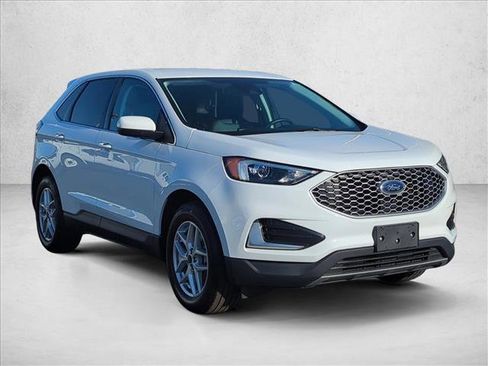 Used 2024 Ford Edge SEL image 3