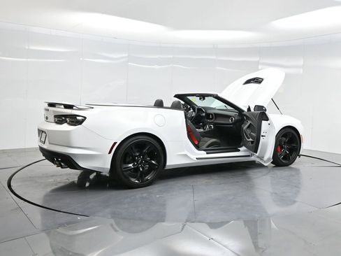 Used 2024 Chevrolet Camaro LT w/ RS Package image 4