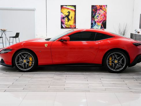 Used 2023 Ferrari Roma image 9