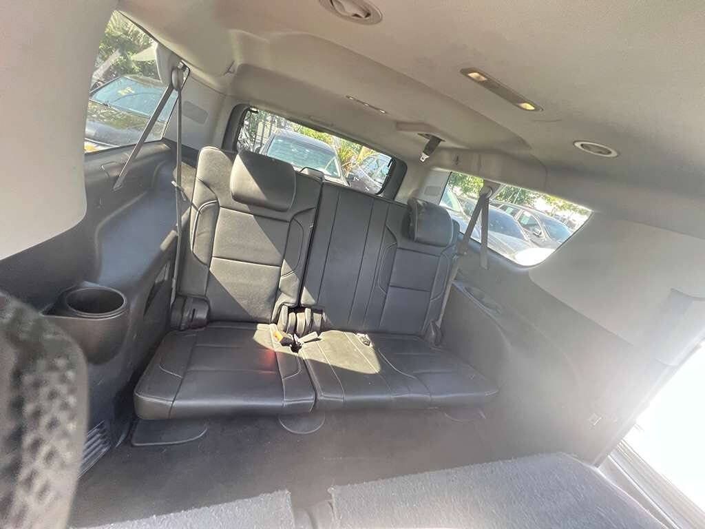 Used 2016 Chevrolet Suburban LT RWD image 12