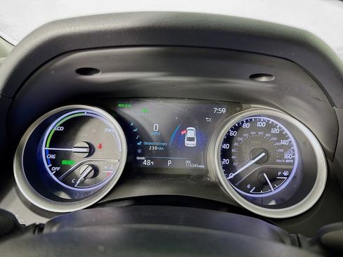 Used 2022 Toyota Camry XLE image 19