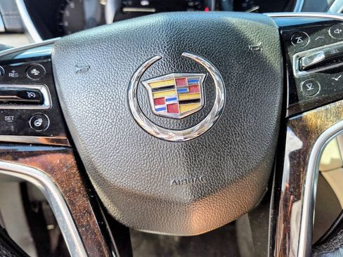 Used 2015 Cadillac SRX Luxury w/ Driver Awareness Package FWD image 11