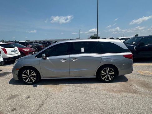 Used 2019 Honda Odyssey Elite image 4