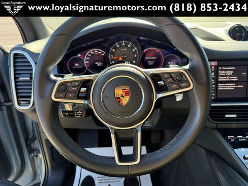 Used 2021 Porsche Cayenne AWD/4WD image 25