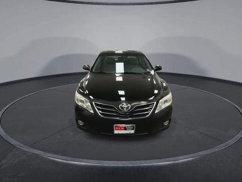 Used 2011 Toyota Camry XLE w/ XLE Extra-Value Pkg #2 FWD image 3