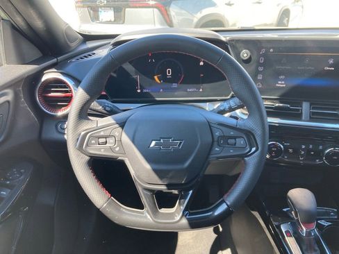 Used 2024 Chevrolet Trax RS w/ Driver Confidence Package FWD image 6
