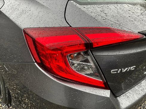 Used 2020 Honda Civic Sport image 28