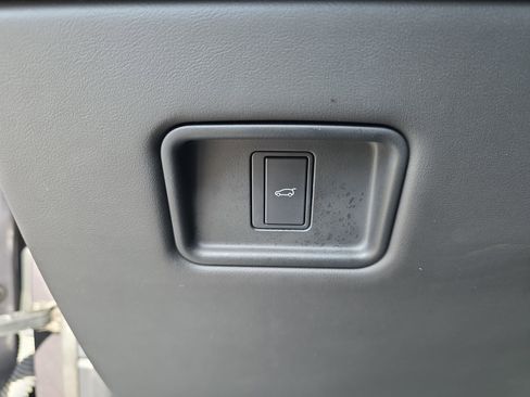 Certified 2024 Land Rover Range Rover Sport Dynamic SE image 13