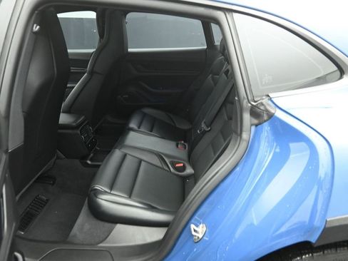 Used 2024 Porsche Taycan 4 Cross Turismo w/ Premium Package image 21