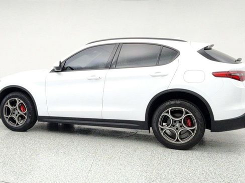 Used 2022 Alfa Romeo Stelvio Sprint image 7