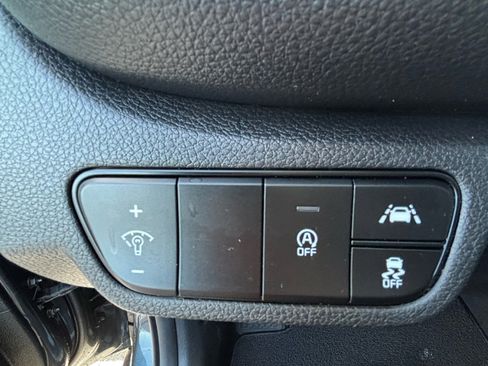 Used 2023 Kia Seltos SX image 13