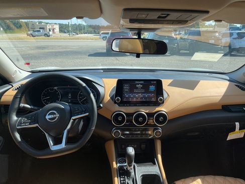 New 2025 Nissan Sentra SV w/ SV Premium Package image 12