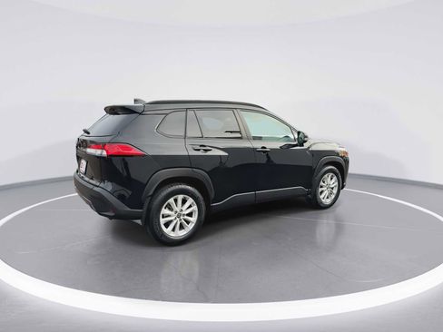 Certified 2022 Toyota Corolla Cross LE image 8