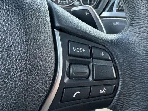 Used 2018 BMW 330i Sedan w/ Convenience Package image 31