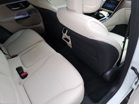 New 2026 Mercedes-Benz GLC 300 4MATIC image 11
