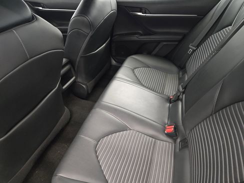Used 2021 Toyota Camry SE FWD image 29