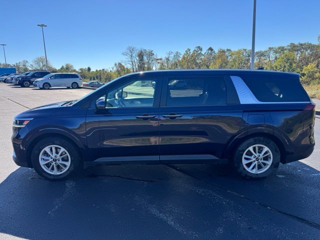 Used 2022 Kia Carnival LX FWD image 6