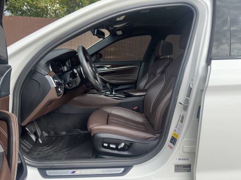 Used 2018 BMW M550i xDrive image 4