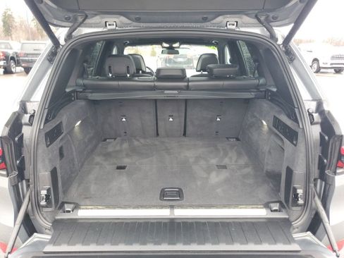 Used 2025 BMW X5 xDrive50e image 31