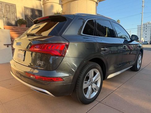 Used 2018 Audi Q5 2.0T Premium Plus w/ Premium Plus Package AWD/4WD image 11